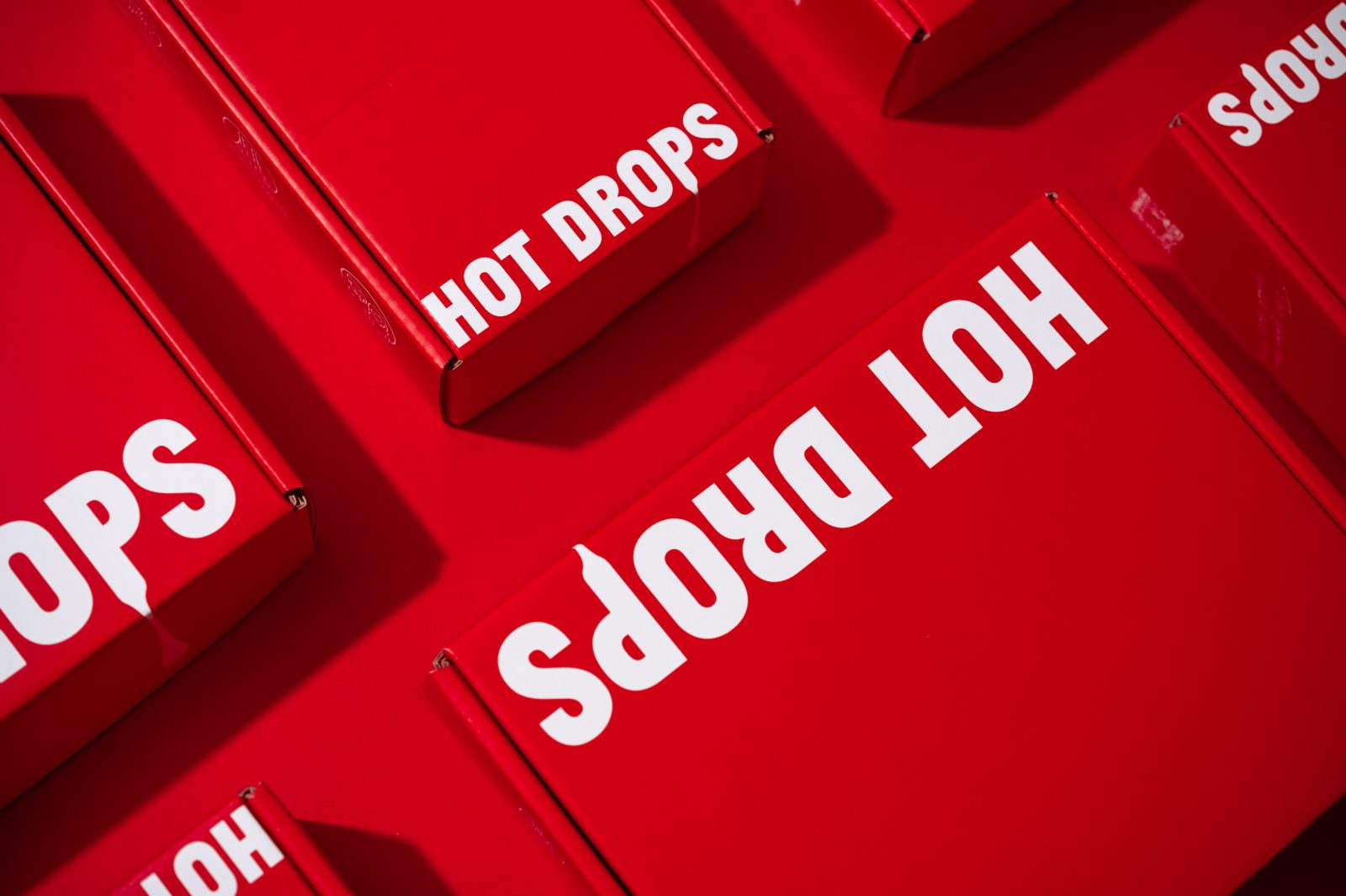 Hot Drops mailer box, flat lay